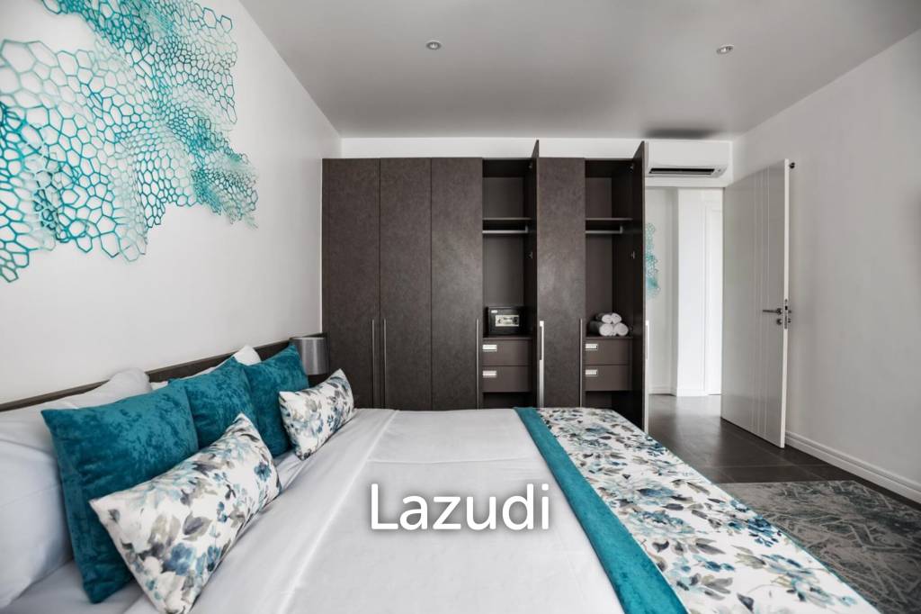 Villa Poseidon’s Penthouse – Luxury Seaside Retreat