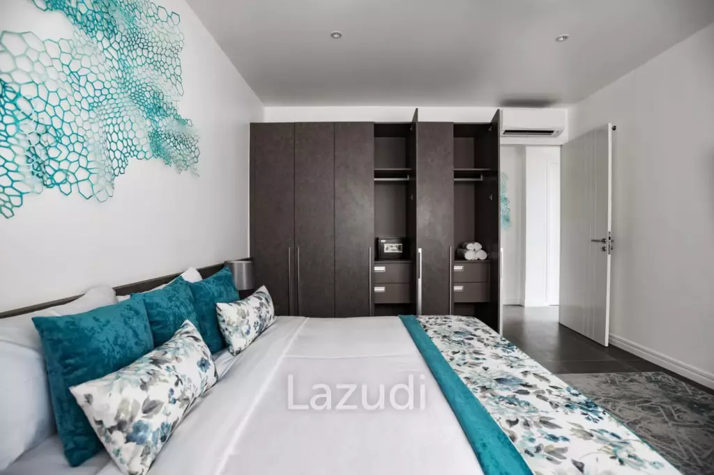 Villa Poseidon’s Penthouse – Luxury Seaside Retreat