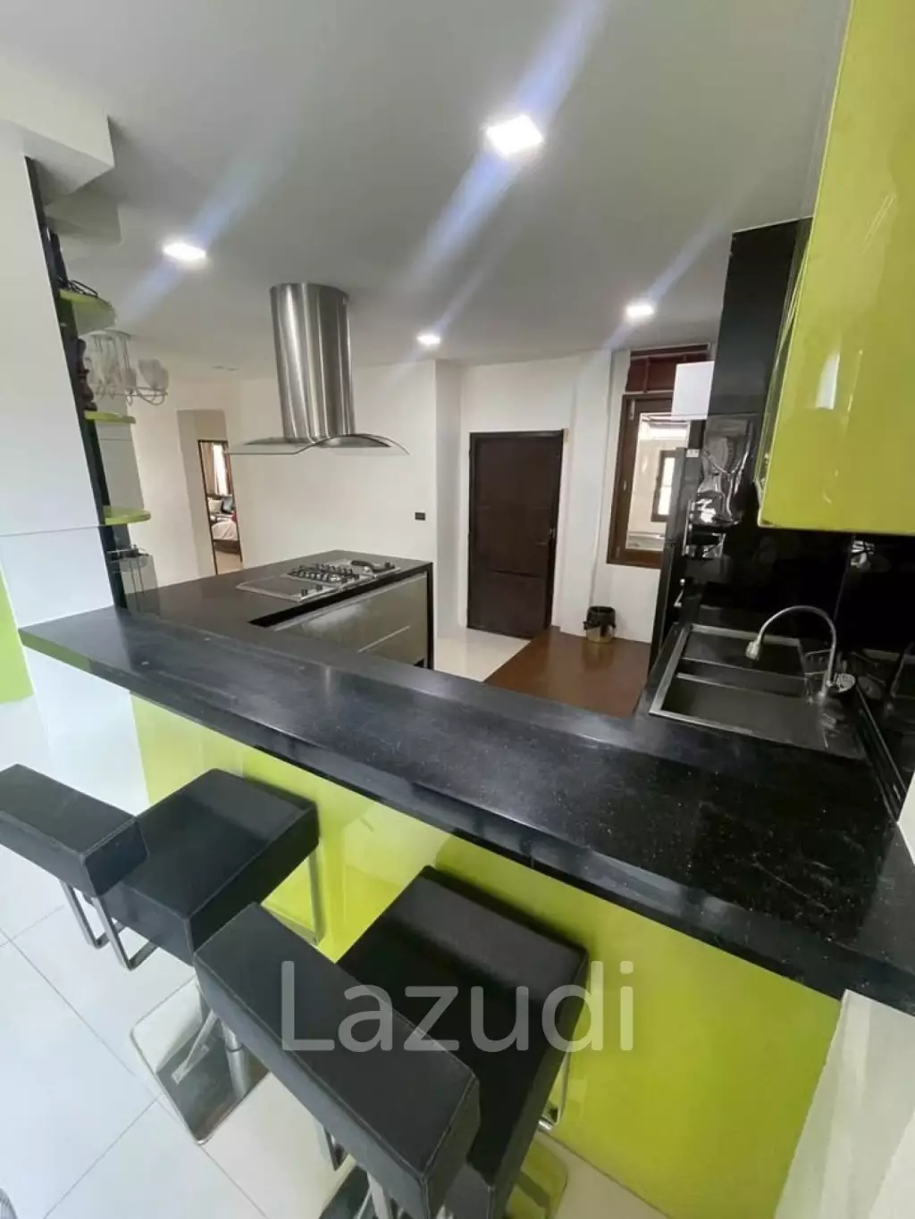 5-Bedroom Pool  Villa For Rent In Paklok
