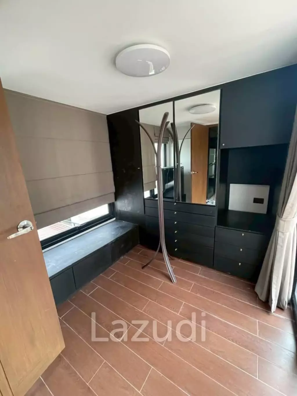 5-Bedroom Pool  Villa For Rent In Paklok