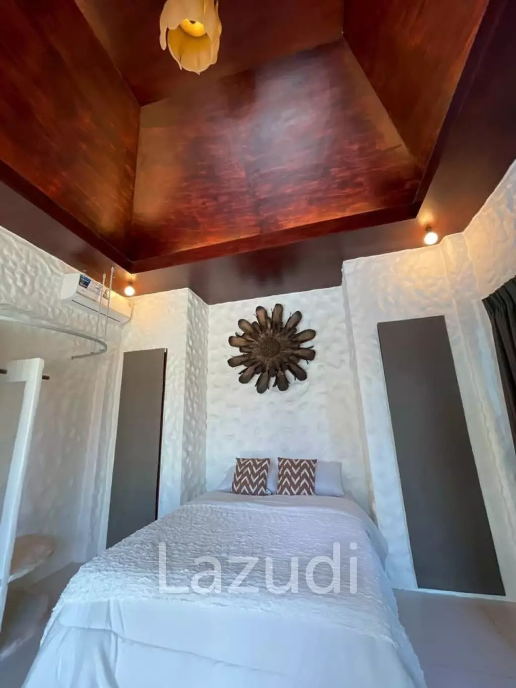 5-Bedroom Pool  Villa For Rent In Paklok