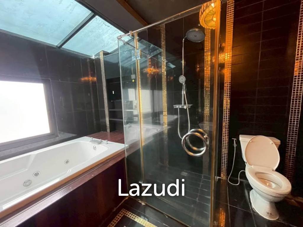 5-Bedroom Pool  Villa For Rent In Paklok