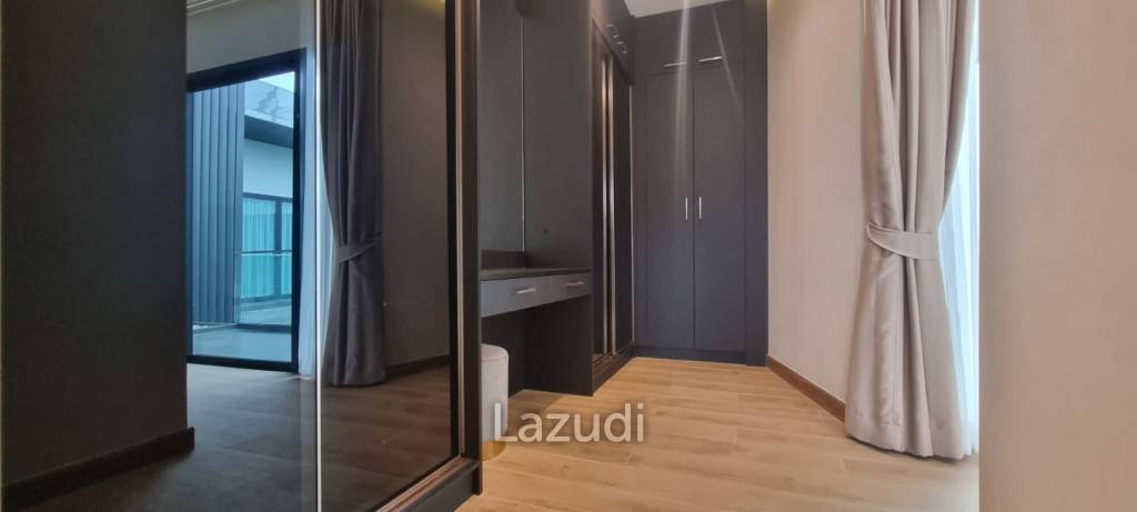 4 Bedrooms 5 Bathrooms 466 SQ.M. D space 2