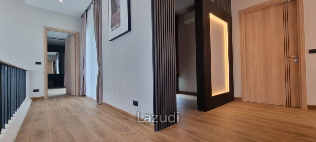 4 Bedrooms 5 Bathrooms 466 SQ.M. D space 2