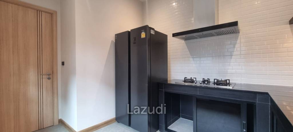 4 Bedrooms 5 Bathrooms 466 SQ.M. D space 2