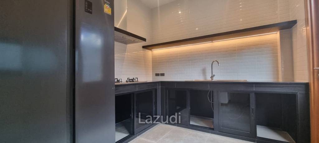 4 Bedrooms 5 Bathrooms 466 SQ.M. D space 2