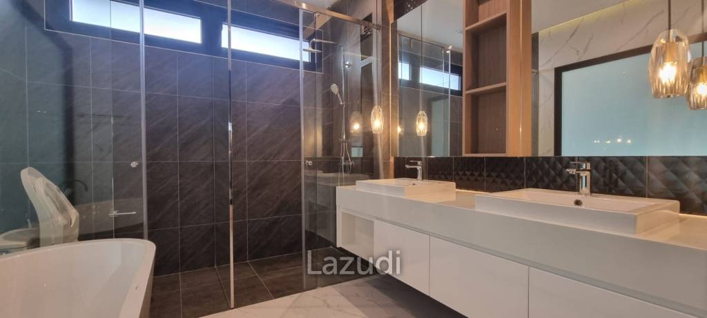 4 Bedrooms 5 Bathrooms 466 SQ.M. D space 2