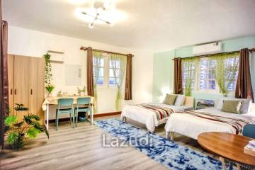 4 Bedrooms 3 Bathrooms Town House in Lumpini