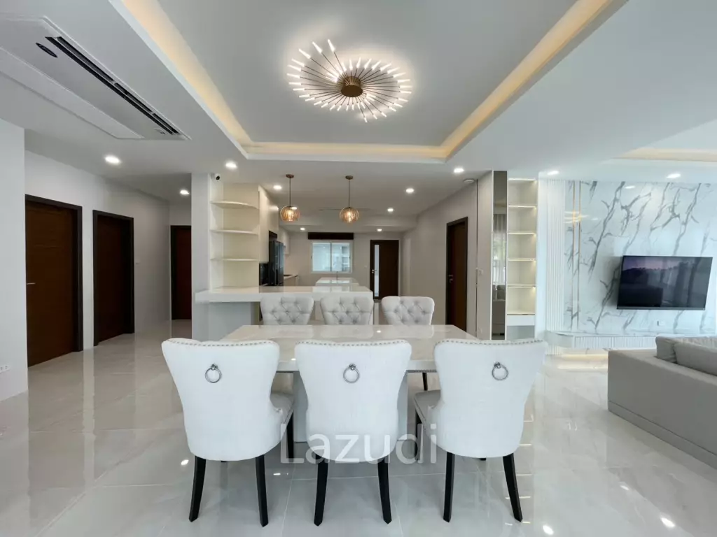 Renovated 4-Bedroom Pool Villa Near Headstart International School