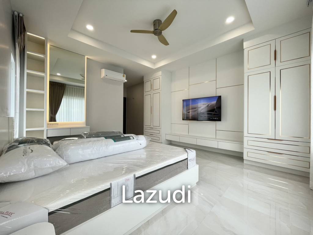 Renovated 4-Bedroom Pool Villa Near Headstart International School