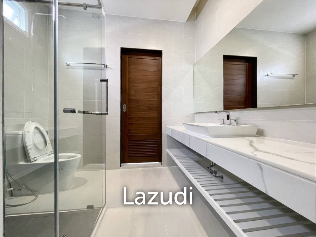 Renovated 4-Bedroom Pool Villa Near Headstart International School