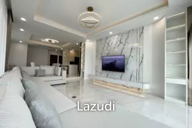 Renovated 4-Bedroom Pool Villa Near Headstart International School