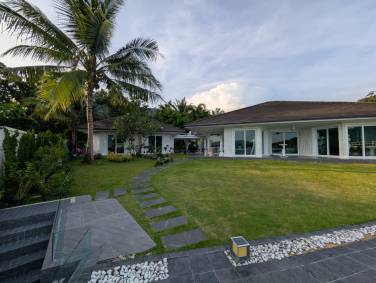 Spacious 4-Bedroom Pool Villa with Generous Land Plot for Sale in Kathu Spacious 4-Bedroom Pool Villa with Generous Land Plot for Sale in Kathu