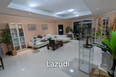 Spacious 4-Bedroom Pool Villa with Generous Land Plot for Sale in Kathu