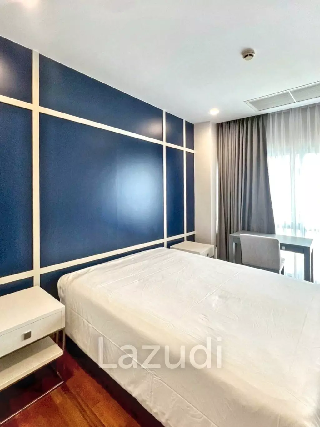 3 Beds 3 Baths 230 SQ.M Royal Residence Park