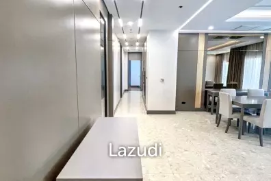 3 Beds 3 Baths 230 SQ.M Royal Residence Park