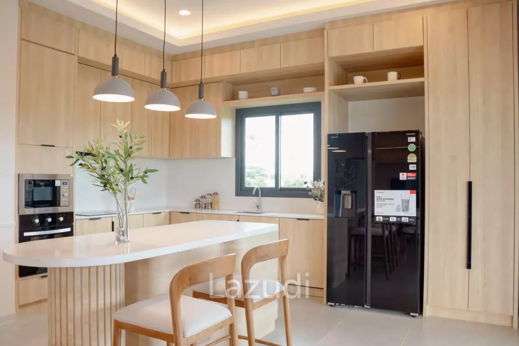 Modern Single-Story Villa in Hua Hin with Pool