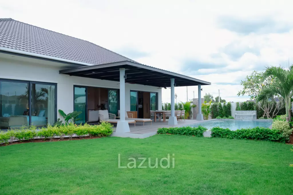 Modern Single-Story Villa in Hua Hin with Pool