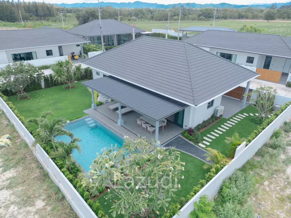 Modern Single-Story Villa in Hua Hin with Pool