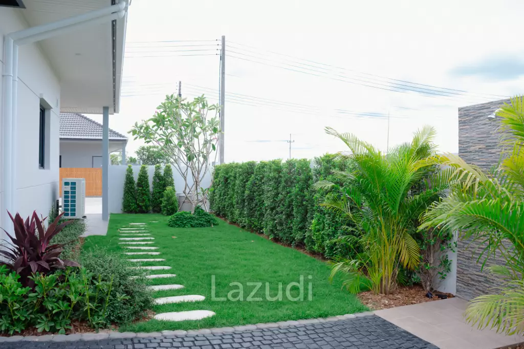 Modern Single-Story Villa in Hua Hin with Pool