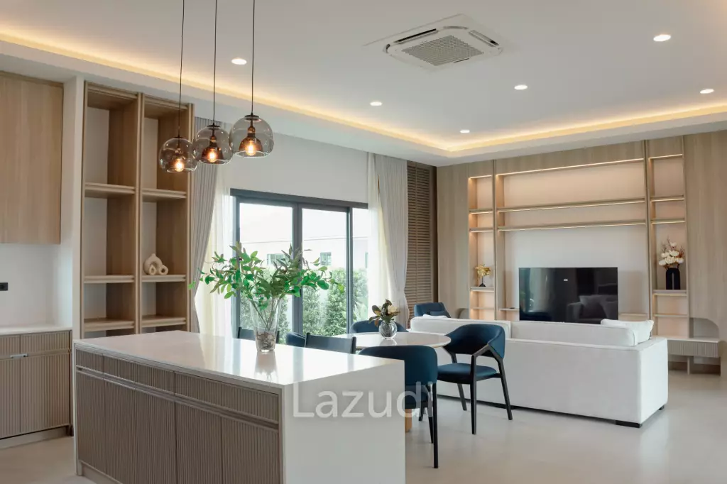 Luxurious Villa in Hua Hin With Pool and Garden Views