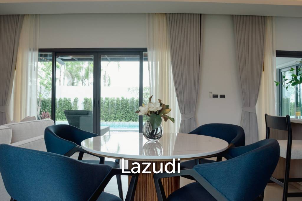 Luxurious Villa in Hua Hin With Pool and Garden Views