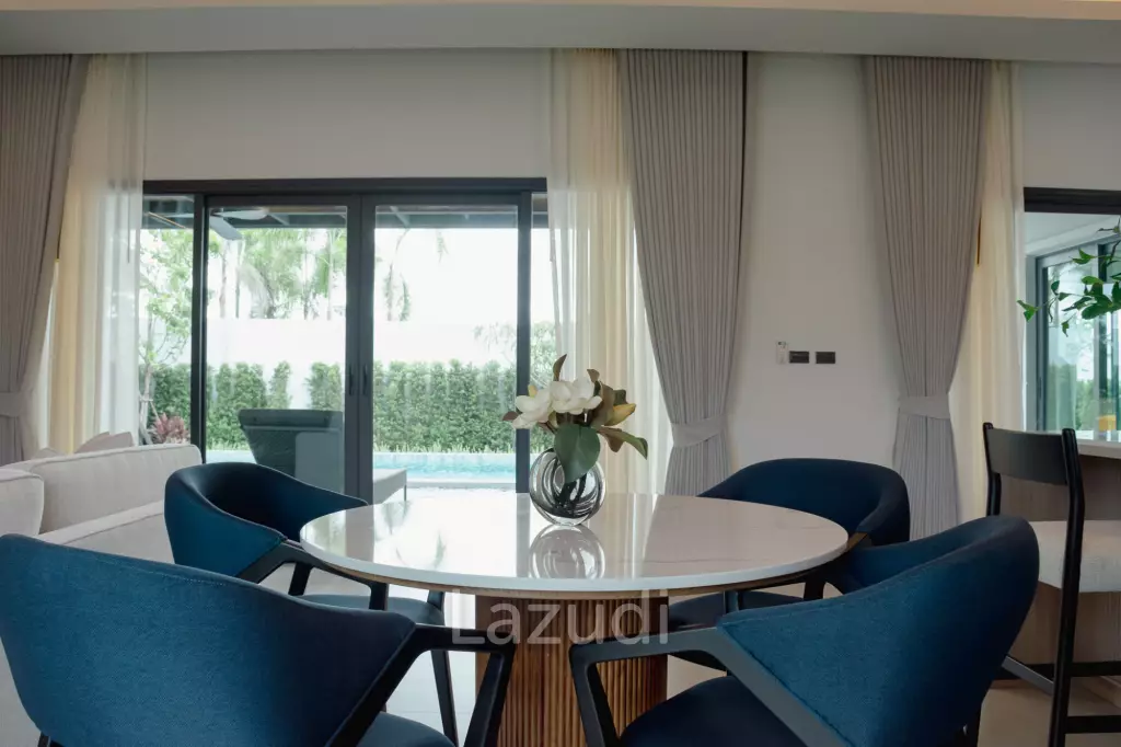 Luxurious Villa in Hua Hin With Pool and Garden Views