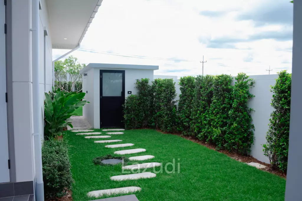 Luxurious Villa in Hua Hin With Pool and Garden Views
