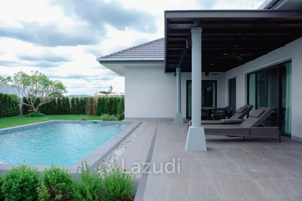 Luxurious Villa in Hua Hin With Pool and Garden Views