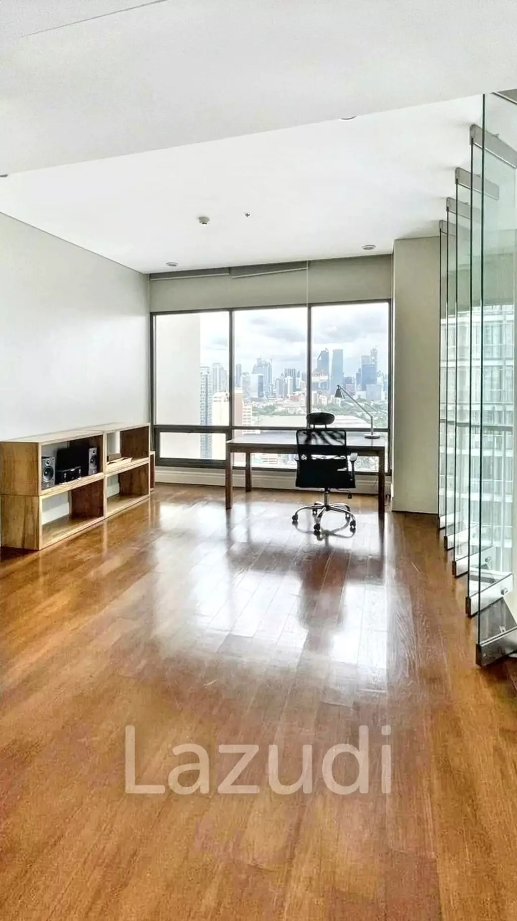 3 Bed 3 Bath 180 SQ.M Bright Sukhumvit 24