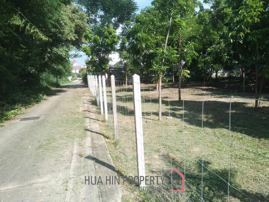 Prime Land For Sale 0-2-49 Rai in Soi Hua Hin 24