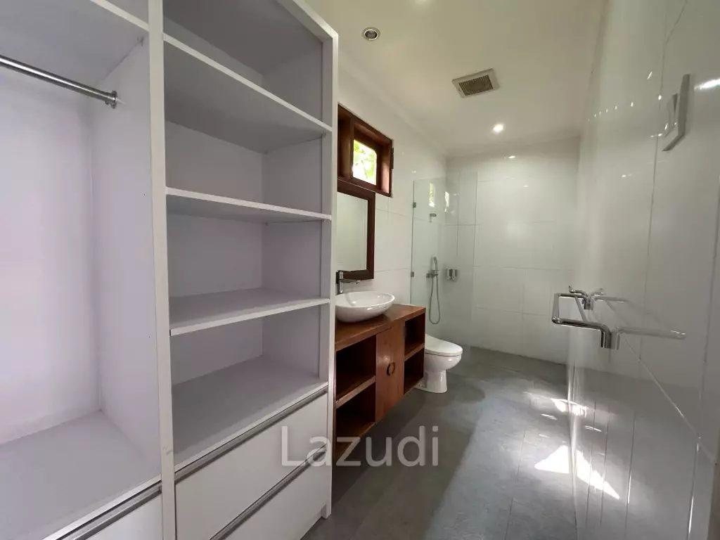 SPACIOUS 3 Bedroom Villa Beachside SANUR
