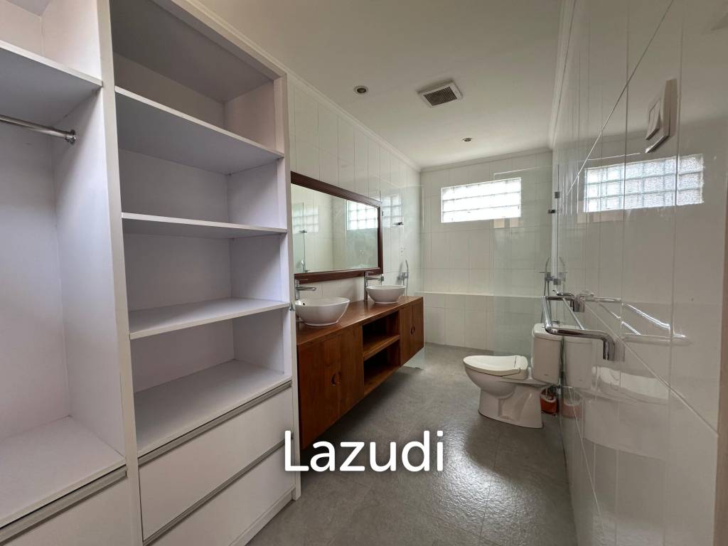 SPACIOUS 3 Bedroom Villa Beachside SANUR