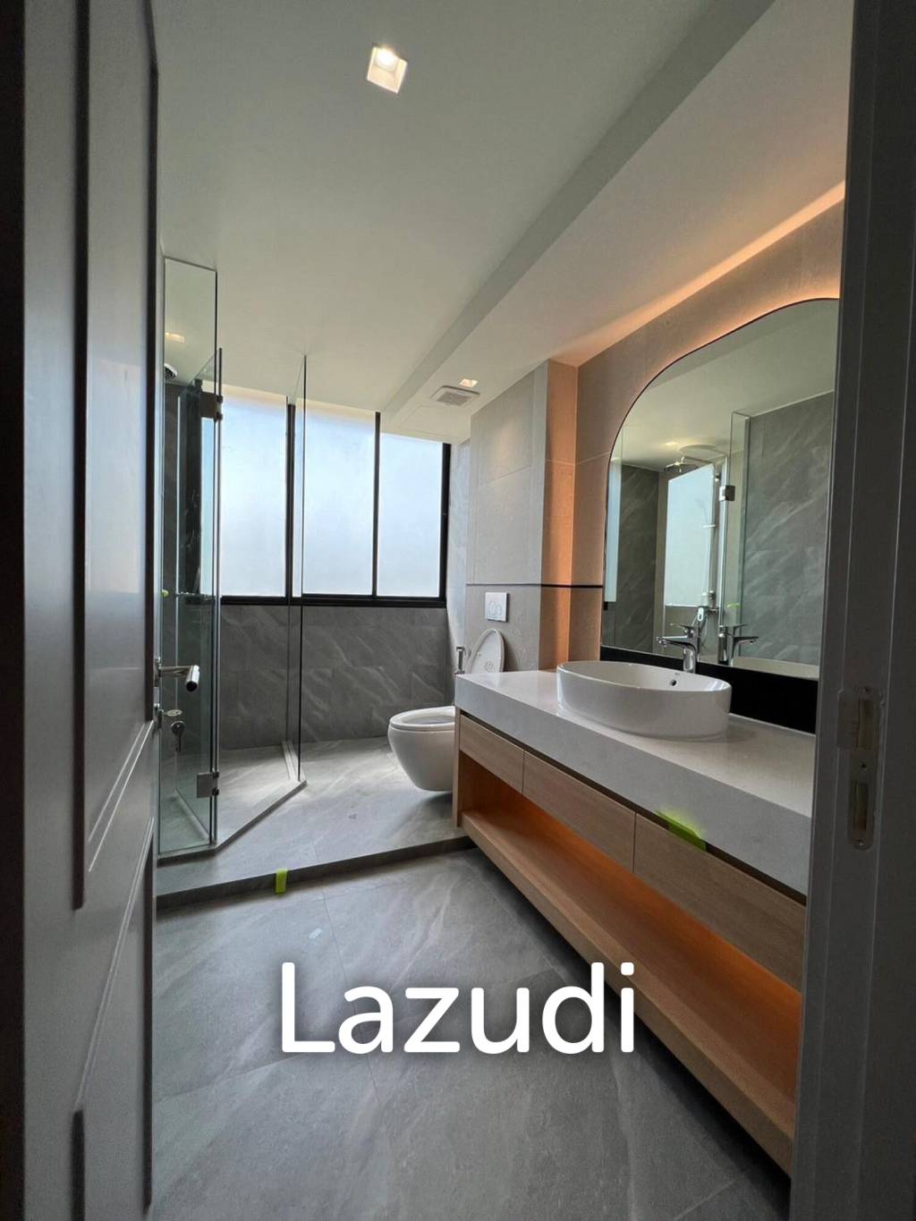 2 Bed 2 Bath 125 SQ.M Supalai Place Sukhumvit 39