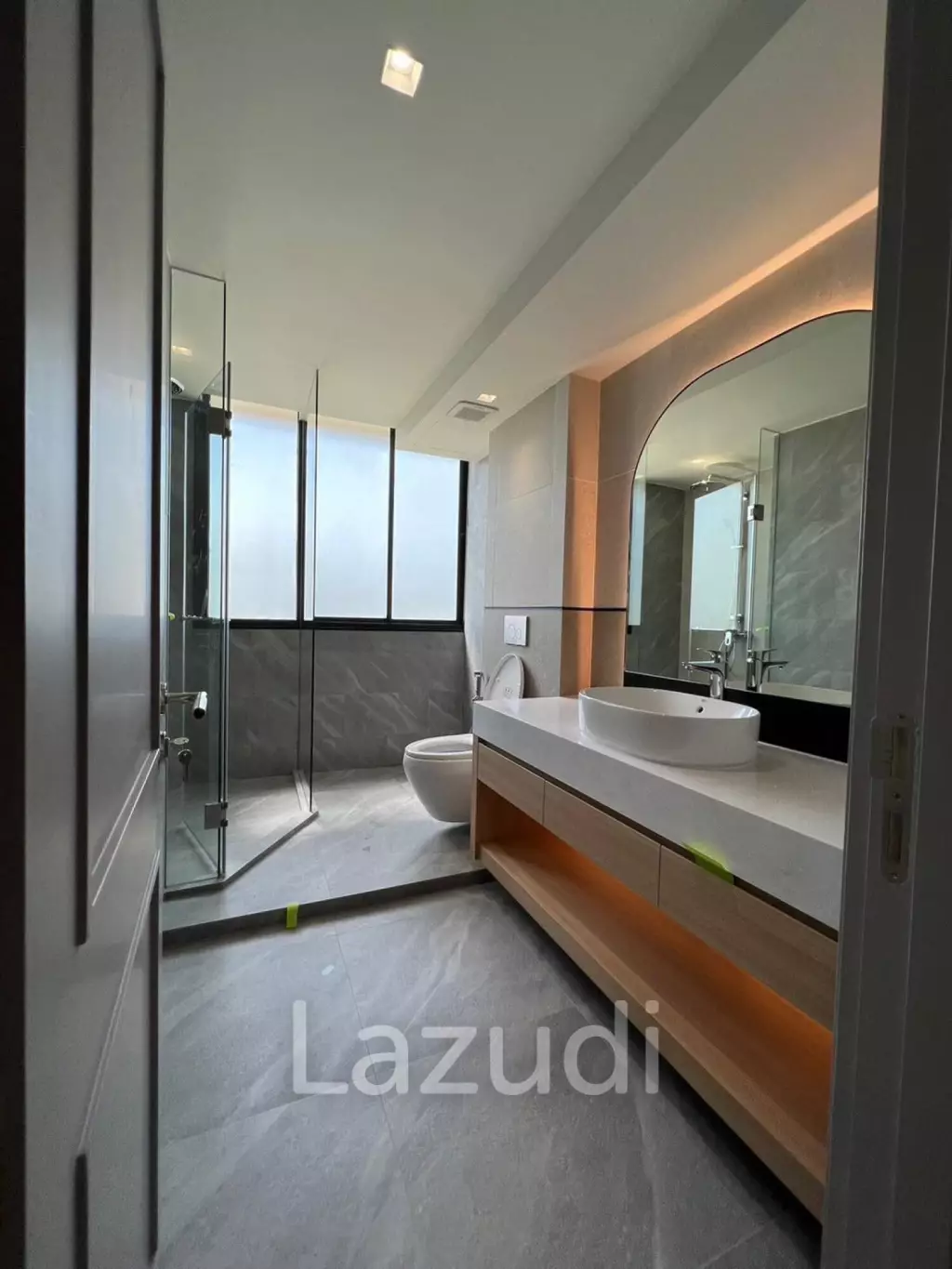 2 Bed 2 Bath 125 SQ.M Supalai Place Sukhumvit 39