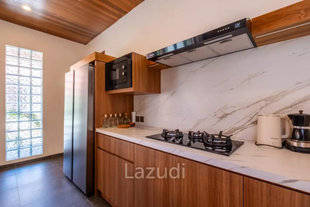Stunning 3 bedroom walking distance to Sanur Beach