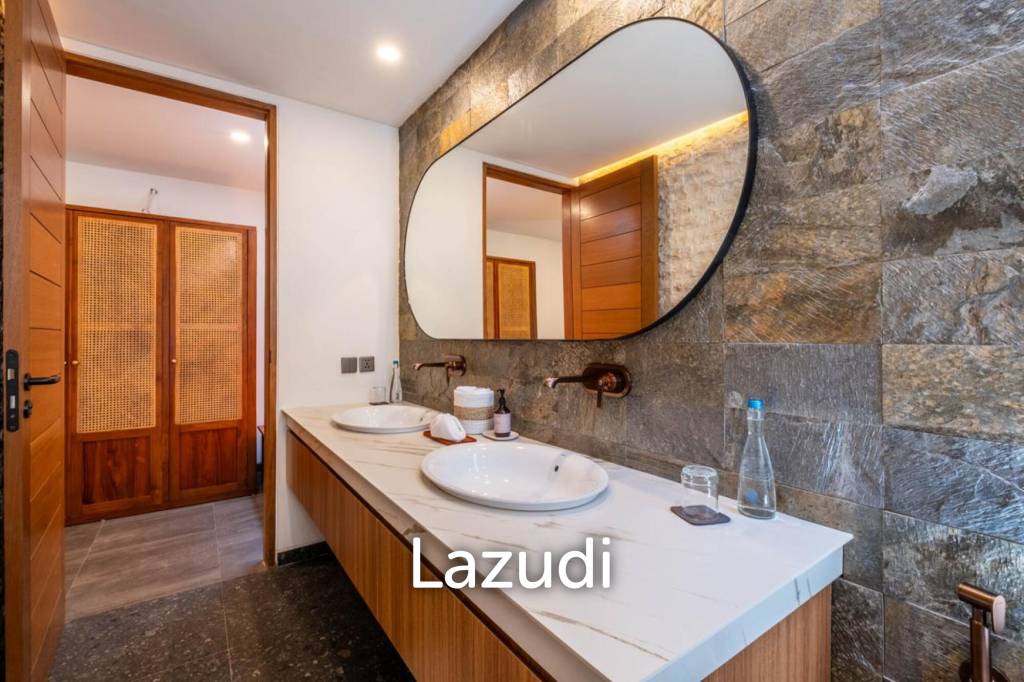 Stunning 3 bedroom walking distance to Sanur Beach