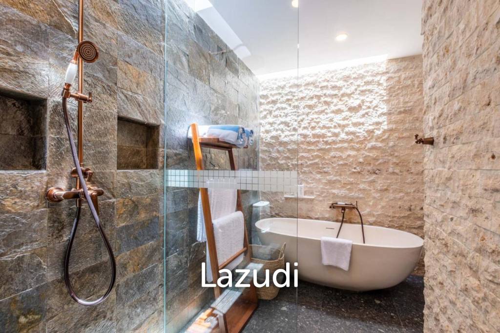 Stunning 3 bedroom walking distance to Sanur Beach
