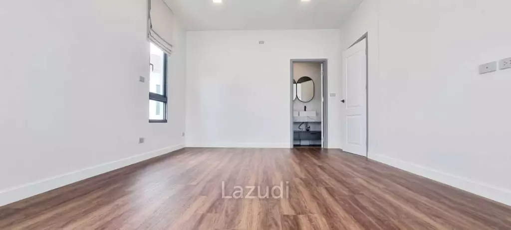 3 Bedrooms 4 Bathrooms 220 SQ.M. Spring Valley