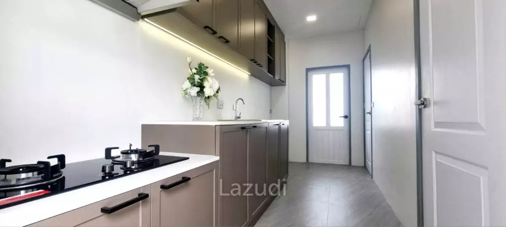 3 Bedrooms 4 Bathrooms 220 SQ.M. Spring Valley