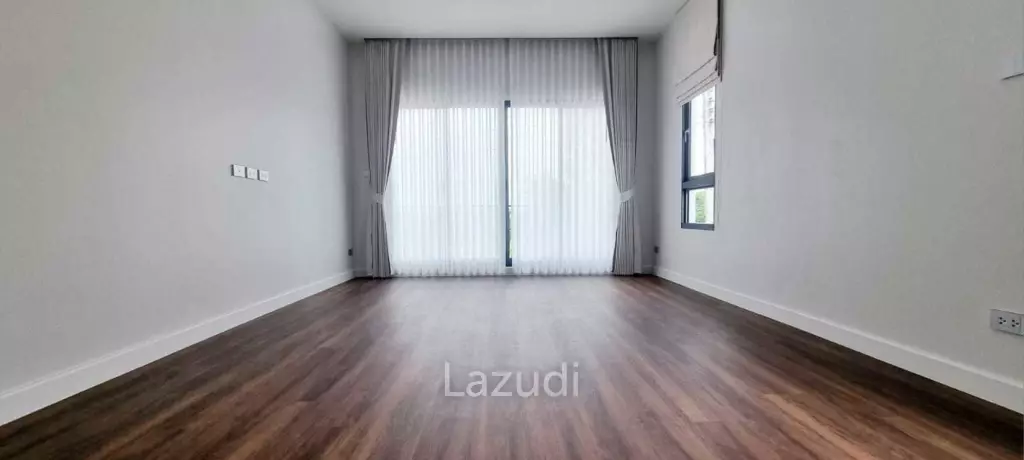 3 Bedrooms 4 Bathrooms 220 SQ.M. Spring Valley