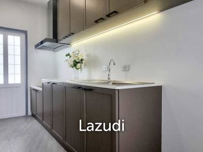 3 Bedrooms 4 Bathrooms 220 SQ.M. Spring Valley