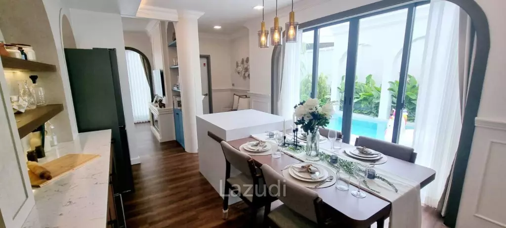 3 Bedrooms 4 Bathrooms 220 SQ.M. Spring Valley