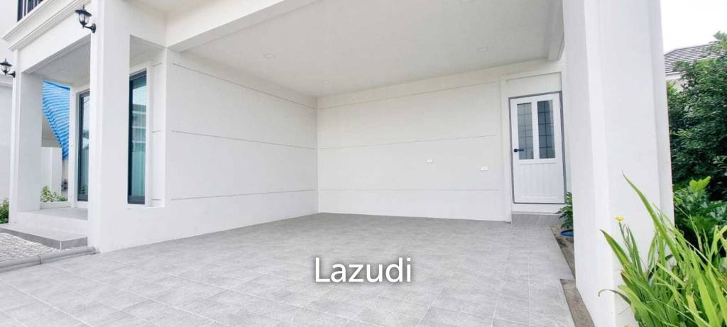 3 Bedrooms 4 Bathrooms 220 SQ.M. Spring Valley