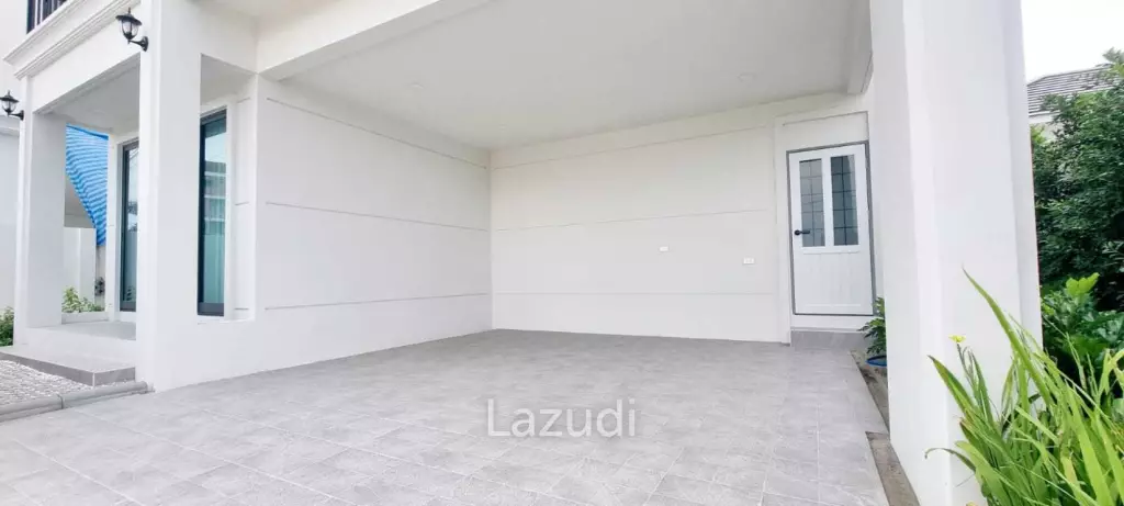 3 Bedrooms 4 Bathrooms 220 SQ.M. Spring Valley