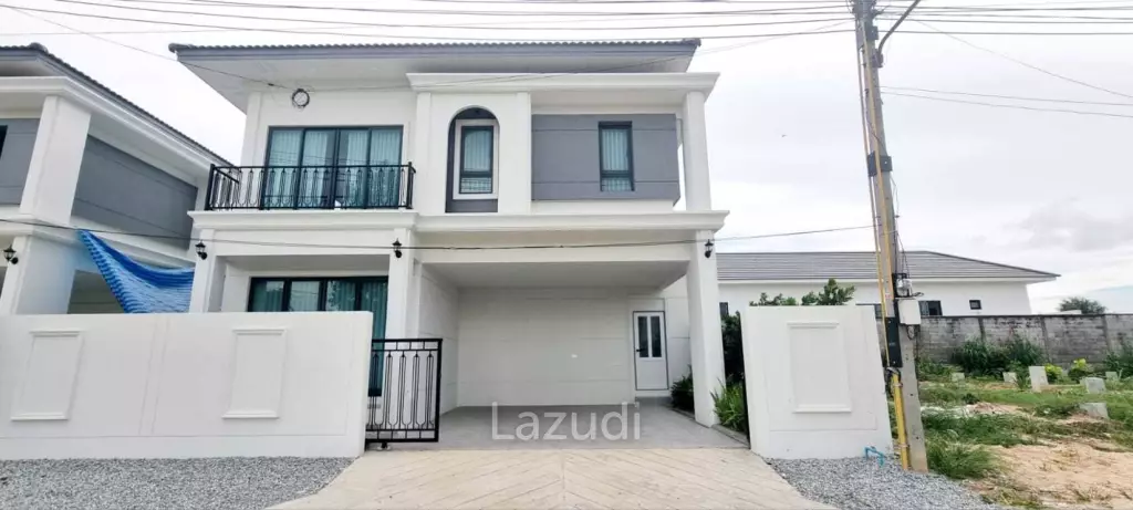 3 Bedrooms 4 Bathrooms 220 SQ.M. Spring Valley