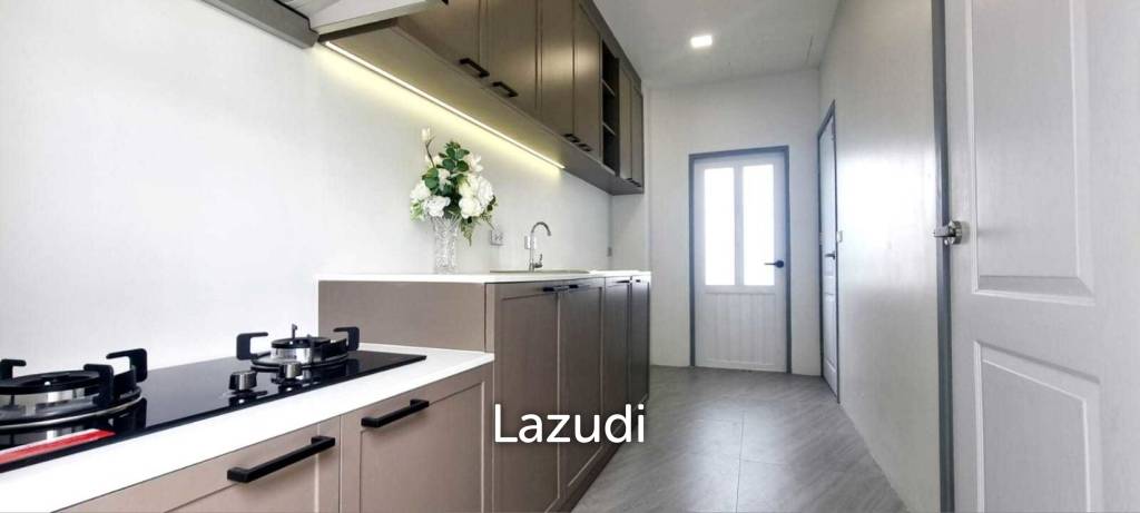 3 Bedrooms 4 Bathrooms 220 SQ.M. Spring Valley