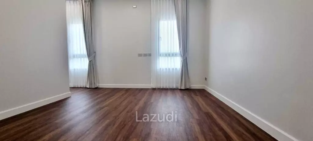 3 Bedrooms 4 Bathrooms 220 SQ.M. Spring Valley