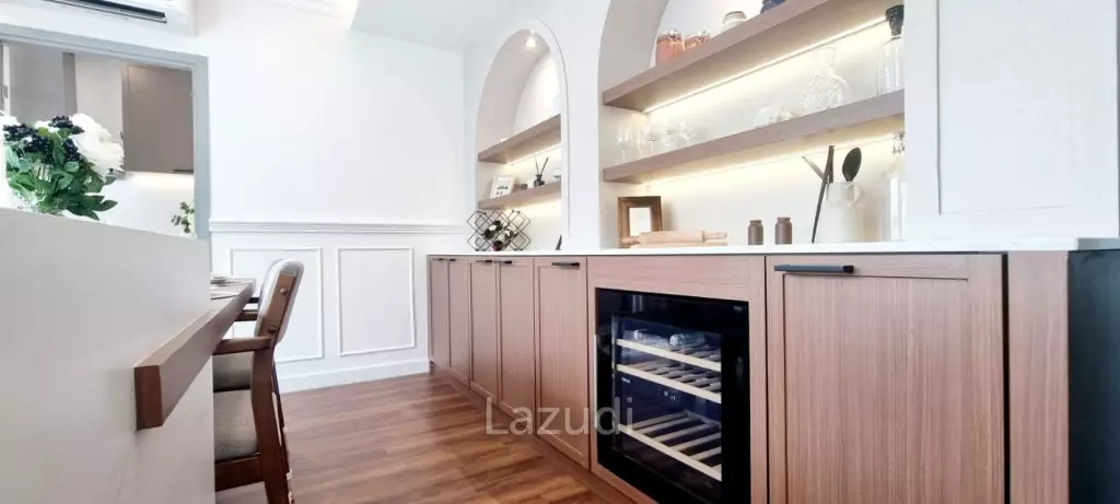 3 Bedrooms 4 Bathrooms 220 SQ.M. Spring Valley