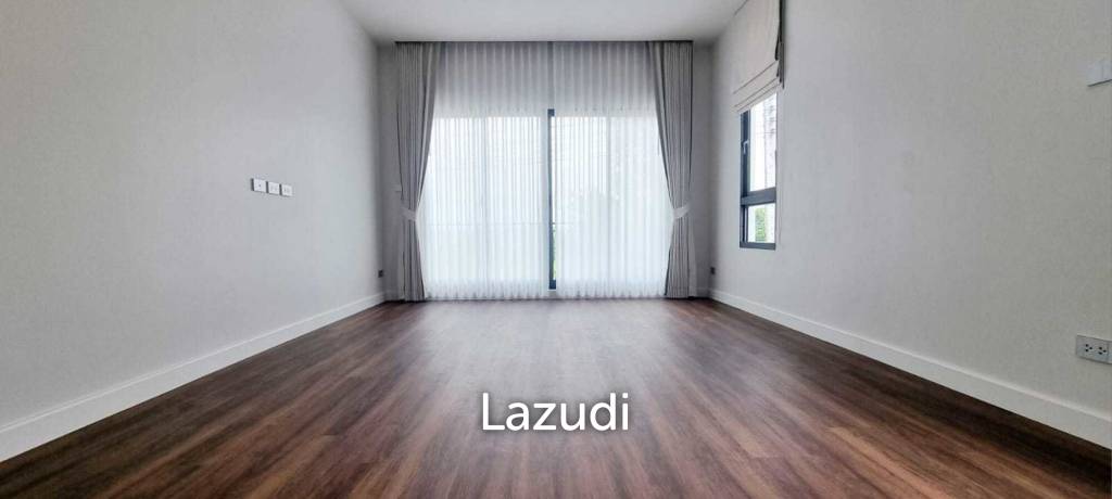 3 Bedrooms 4 Bathrooms 220 SQ.M. Spring Valley